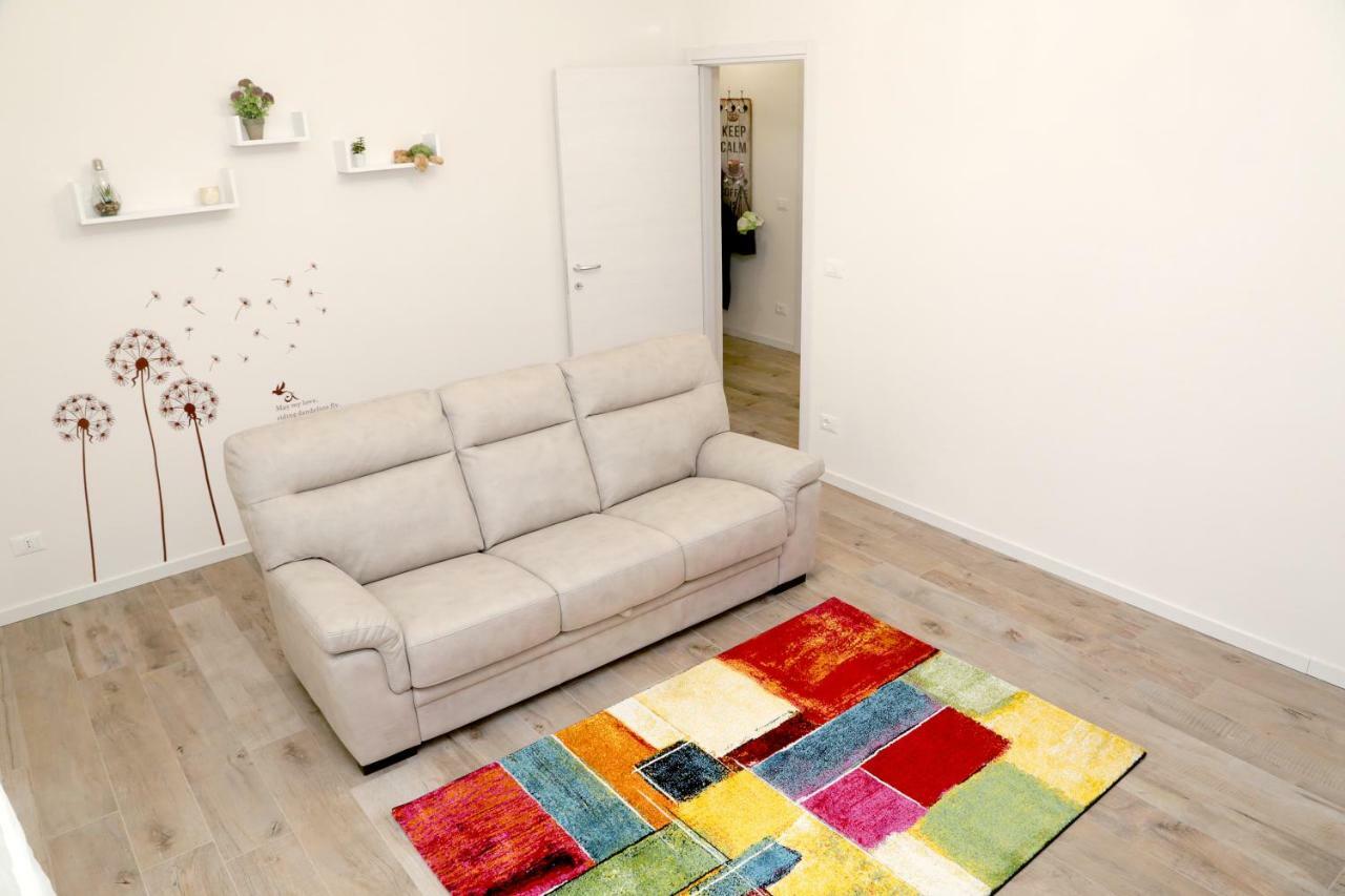 卡斯泰纳索A Casa Di Elsa公寓 外观 照片